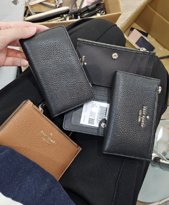 (現貨) Kate Spade 實用小銀包